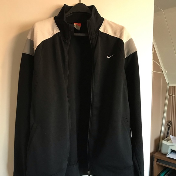 Nike Jacket - Picture 2 of 6